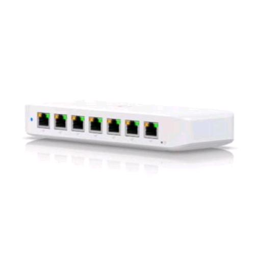 Ubiquiti USW-ULTRA — switch compatto 8 porte Gigabit, 7 PoE+